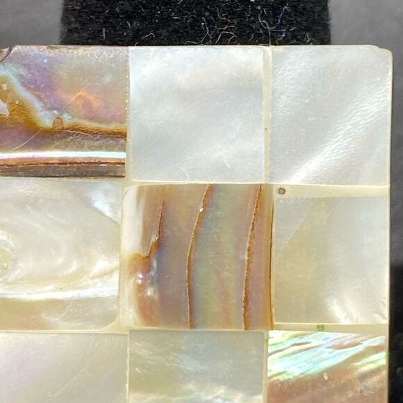 Mother of Pearl abalone ring on plastic base - Picture 12 of 12